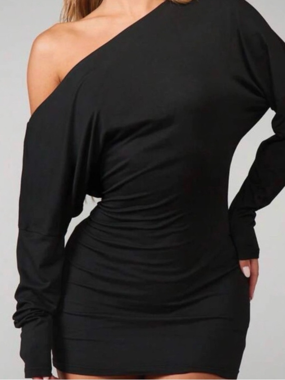 Missguided Black One-Shoulder Long Sleeve Bodycon Dress